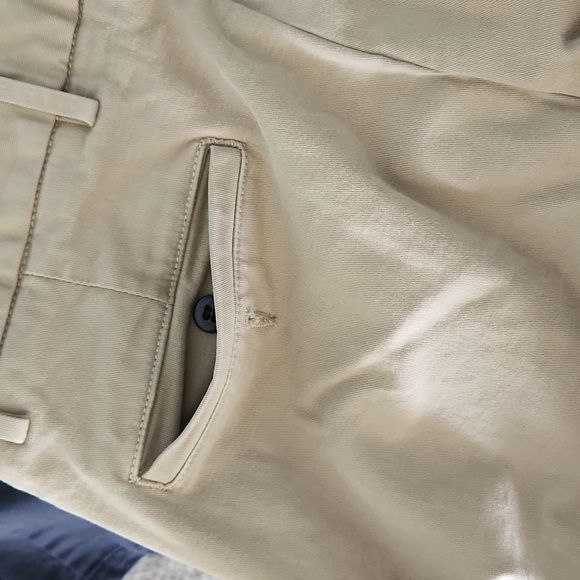 Dockers men's slim tapered khakis - Picture 7 of 9